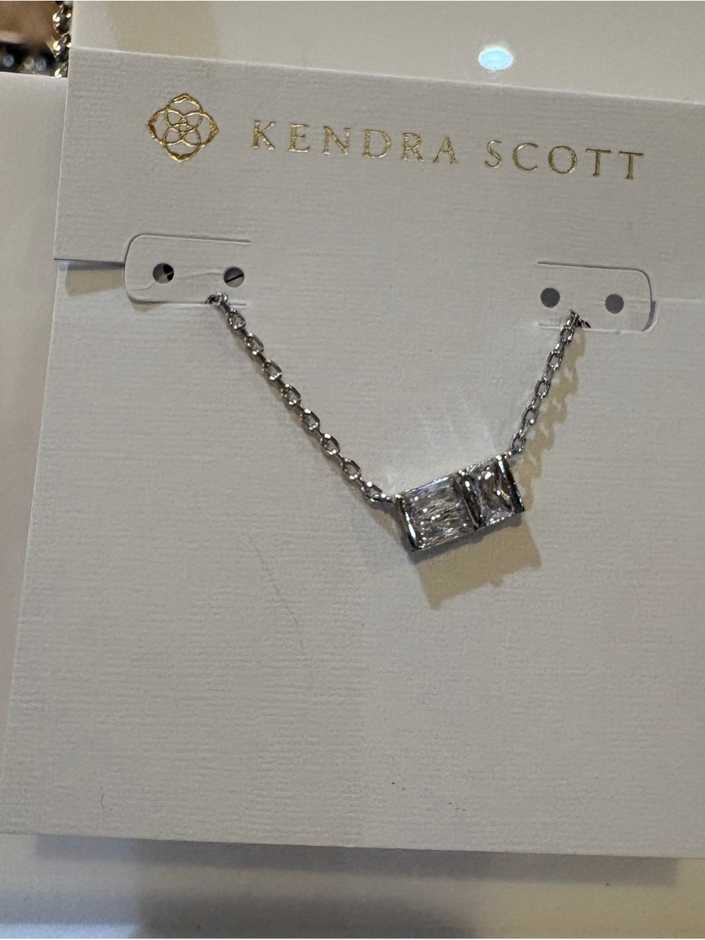 NWT Kendra Scott Jamie Short Pendant Necklace